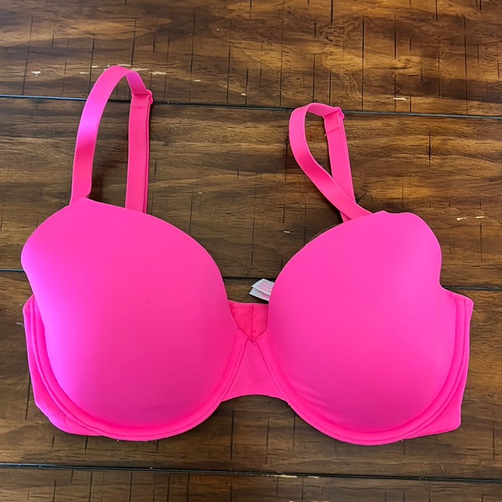 Victorias Secret “pink” bra